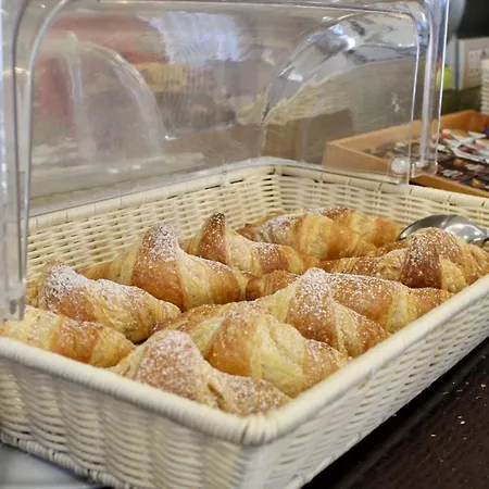 Hotel Adigrat Con Ristorante Riccione