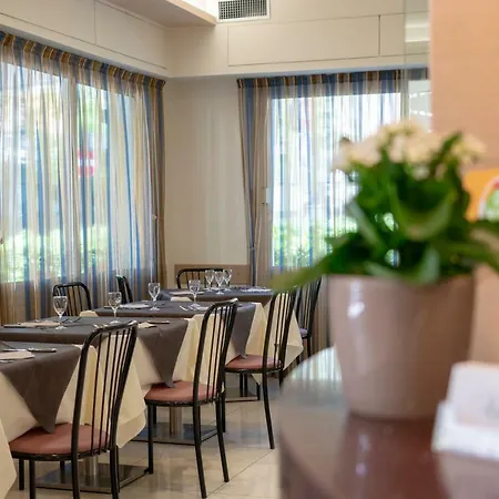 Hotel Adigrat Con Ristorante Riccione